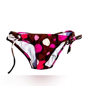 Medium bottom swim suit